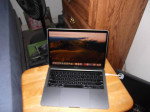 2019 macbook pro laptop,13.3" retina, touchbar,250gb ssd,works great