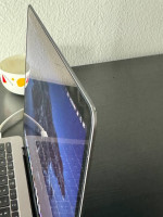 Macbook Pro (mid-2017, Two Thunderbolt 3 ports)