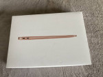 Apple MacBook Air w/ M1 Chip