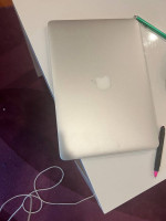 2017 MacBook Air 13” - 8GB ram | 250 GB storage