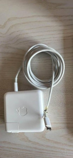 Apple 13 inch MacBook Pro Touch Bar