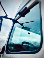 Windshields/Auto Glass Repair & Replacement