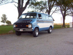 CLASSIC VINTAGE CAR AND TRUCK MECHANIC