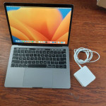 2018 MacBook Pro 13" - Touch Bar