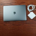 2018 MacBook Pro 13" - Touch Bar