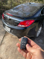 AUTO LOCKSMITH π LOCKOUTS - LOST KEYS - REMOTE PROGRAMMING FOBS