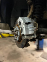 ☎️🛞 Convenient Auto Brakes and Suspension🔧