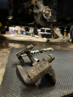 ☎️🛞 Convenient Auto Brakes and Suspension🔧