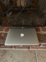 Early 2014 MacBook Air i5 with New Battery!