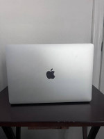 For sale: Apple MacBook Air i5 1.1ghz 13inch (Early 2020) 512 GB SSD