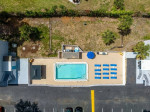 Granite Countertops., 1B/1B, Situated in Sarasota!