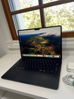 MacBook Air M2 13” 8GB 256GB Midnight color Brand New