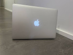 Macbook Air 13” 2017 / Perfect for School / Works Great