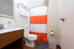 ALL UTILITIES INCLUDING CABLE AND WIFI NO LEASE REQUIRED