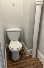 Small 1 Bdr 2nd floor apt