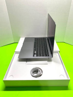 With Box ,Apple MacBook Air , (Retina,13-inch, Year 2020) 8 GB Ram ,M1