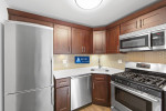 Gorgeous and NO-FEE apartment!