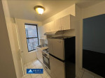 Very specious and NO-FEE apartment!