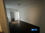 Very specious and NO-FEE apartment!