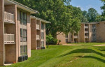BEAUTIFUL 2 BD W/ RENOVATED KITCHEN IN GATED COMMUNIITY, SILVER SPRING