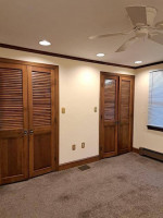 Must Be Seen Large Lovely 5 rooms in 2 family all utilities includes