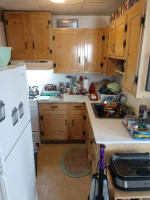 West Side. Great Area, Beautiful 1 BR, 2nd floor, heat/hw incl