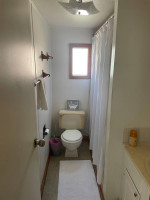 1 Bedroom / 1 Bathroom / Full Kitchen