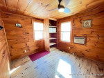 Welcome to 86 Rhode Island Avenue. Don't miss out on this