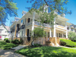 Park Ave! Balcony! Awesome location!!! --Heat Included! -Avail April 1