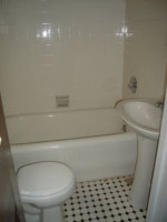 2 bedroom apartment with a balcony(heat&hot water included)