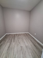 Completely refreshed 2/1 apart + Off street parking Central A/C Comple