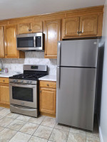 LARGE 1 BEDROOM APARTMENT BROADWAY @ 37 STREET