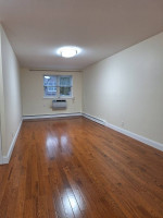 LARGE 1 BEDROOM APARTMENT BROADWAY @ 37 STREET