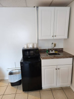Standard Kitchenette Pet Friendly! Apply Now