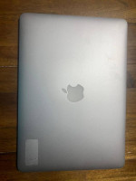 MacBook Air 13"  2015 i5 4gb RAM 128GB SSD