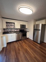 Free Parking, View, Washer/Dryer