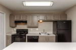 Lovely 1 Bedroom apartment! Beautiful garden-like setting!