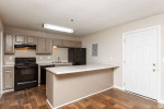 Lovely 1 Bedroom apartment! Beautiful garden-like setting!