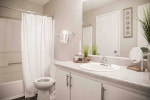 Wonderful 1 bed / 1 bath in prime location! Close to everything!