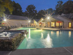 Kick back and relax! You've just found a great 2 bed, 2 bath!