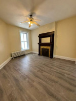 Spacious Three Bed Rooms - Center Square