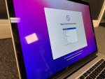 2015 MacBook Pro 15" Laptop Quad-Core i7 2.5 GHz 16GB RAM 512GB SSD