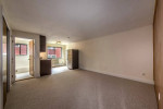 !!..Studio , large open kitchen, dining area