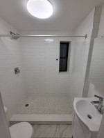 BEAUTIFUL BRIGHT GREAT DEAL BY PRATT, CAFES, SHOPS. W/D IN UNIT