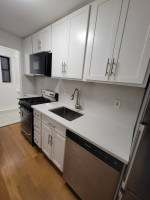 BEAUTIFUL BRIGHT GREAT DEAL BY PRATT, CAFES, SHOPS. W/D IN UNIT