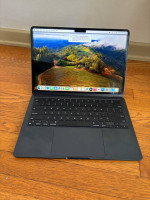 MacBook Air M2 Chip (2022) - 8 GB Memory, 512 GB Hard Drive
