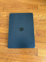 MacBook Air M2 Chip (2022) - 8 GB Memory, 512 GB Hard Drive