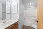 Toledo-Beautiful 2 Bed 1 Bath Upper
