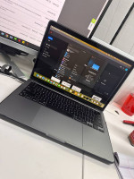 Macbook Pro 2020 M1 8gb - LIKE NEW!!