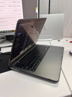 Macbook Pro 2020 M1 8gb - LIKE NEW!!